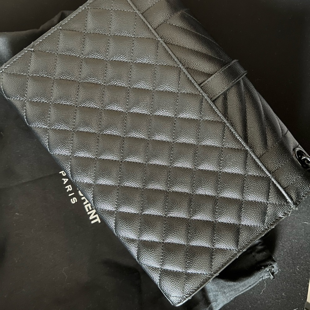 🌟 Authentic YSL bag - Picture 2 of 8